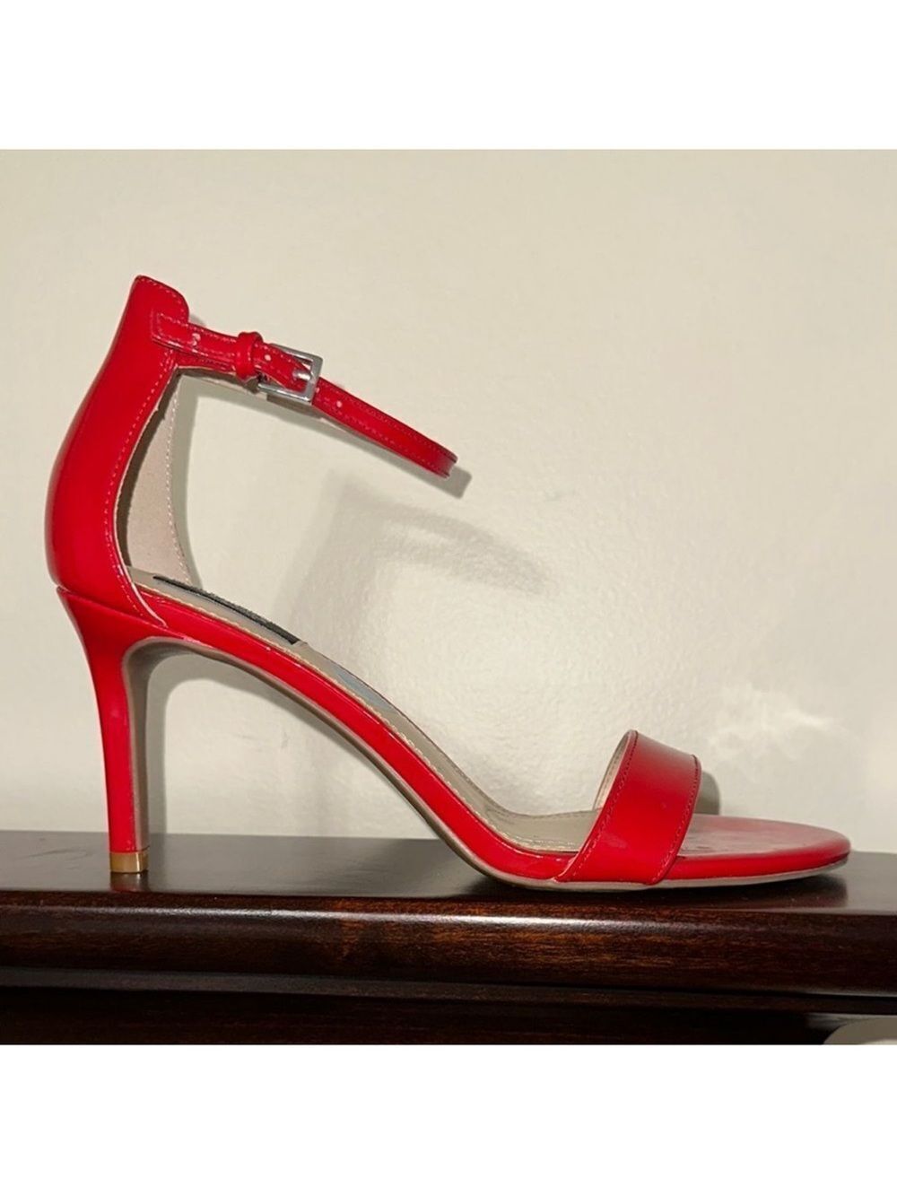 Jones NY 9 Penelope Red Patent Faux Leather Ankle Strap Closed Heel Sandals